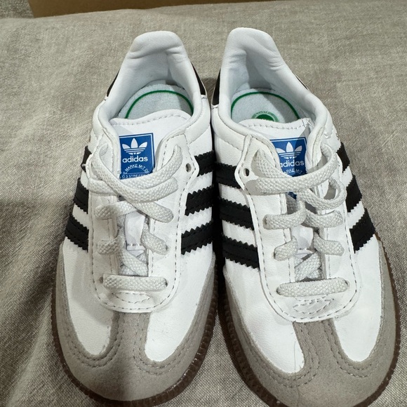 Adidas Samba White and Black Trainers - Picture 6 of 7